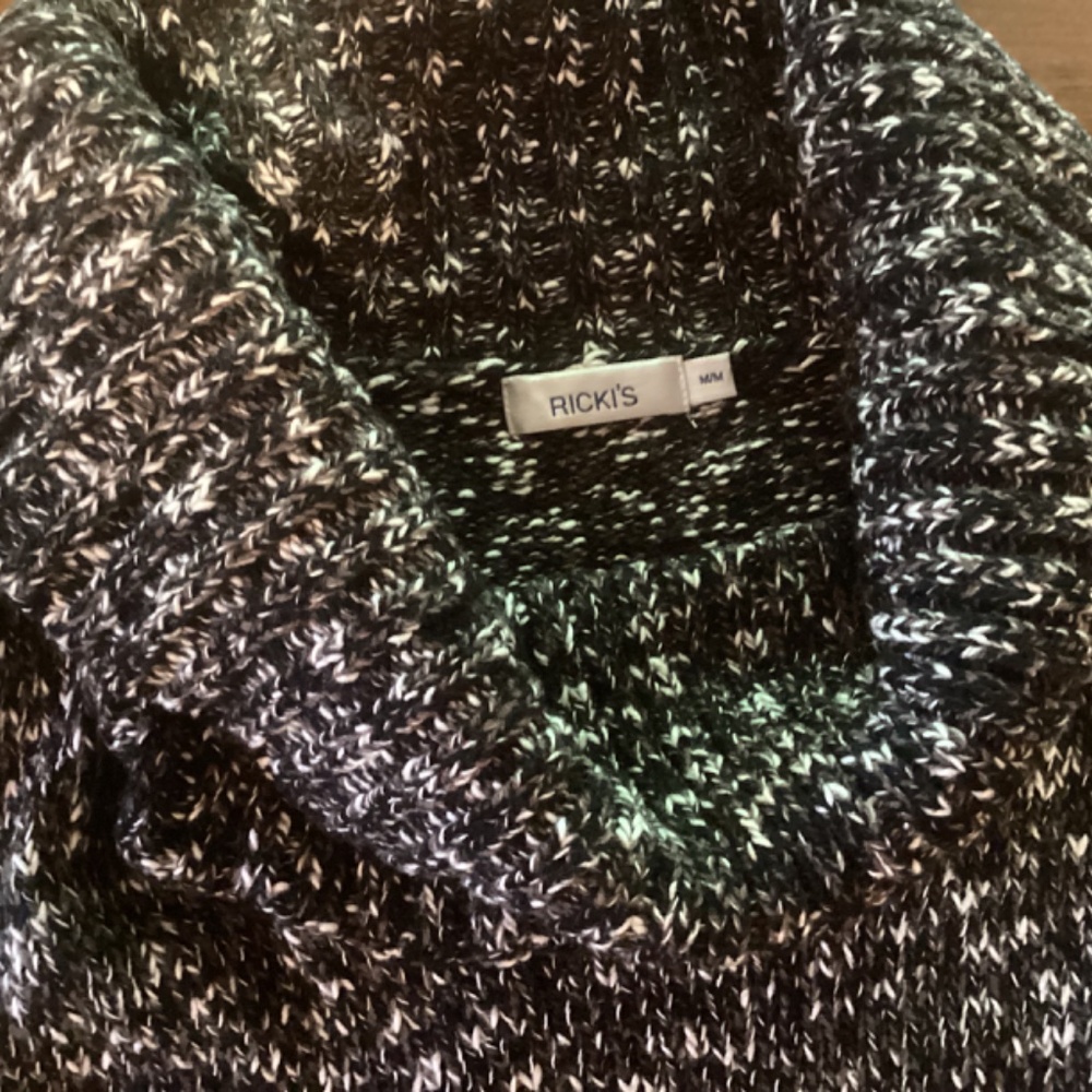 Sweater - Picture 2 of 3